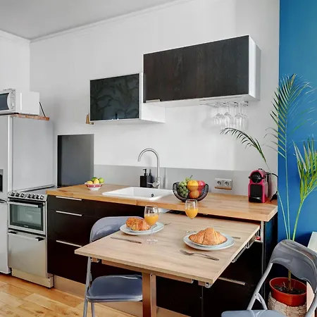 Les Halles 1br - Montorgueil - Vacation Rentals-family Only Apartment Paris